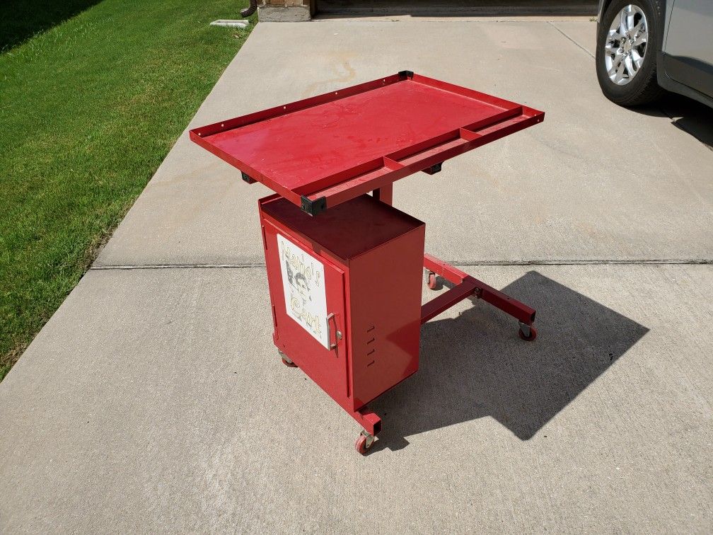 Torin rolling auto workstation