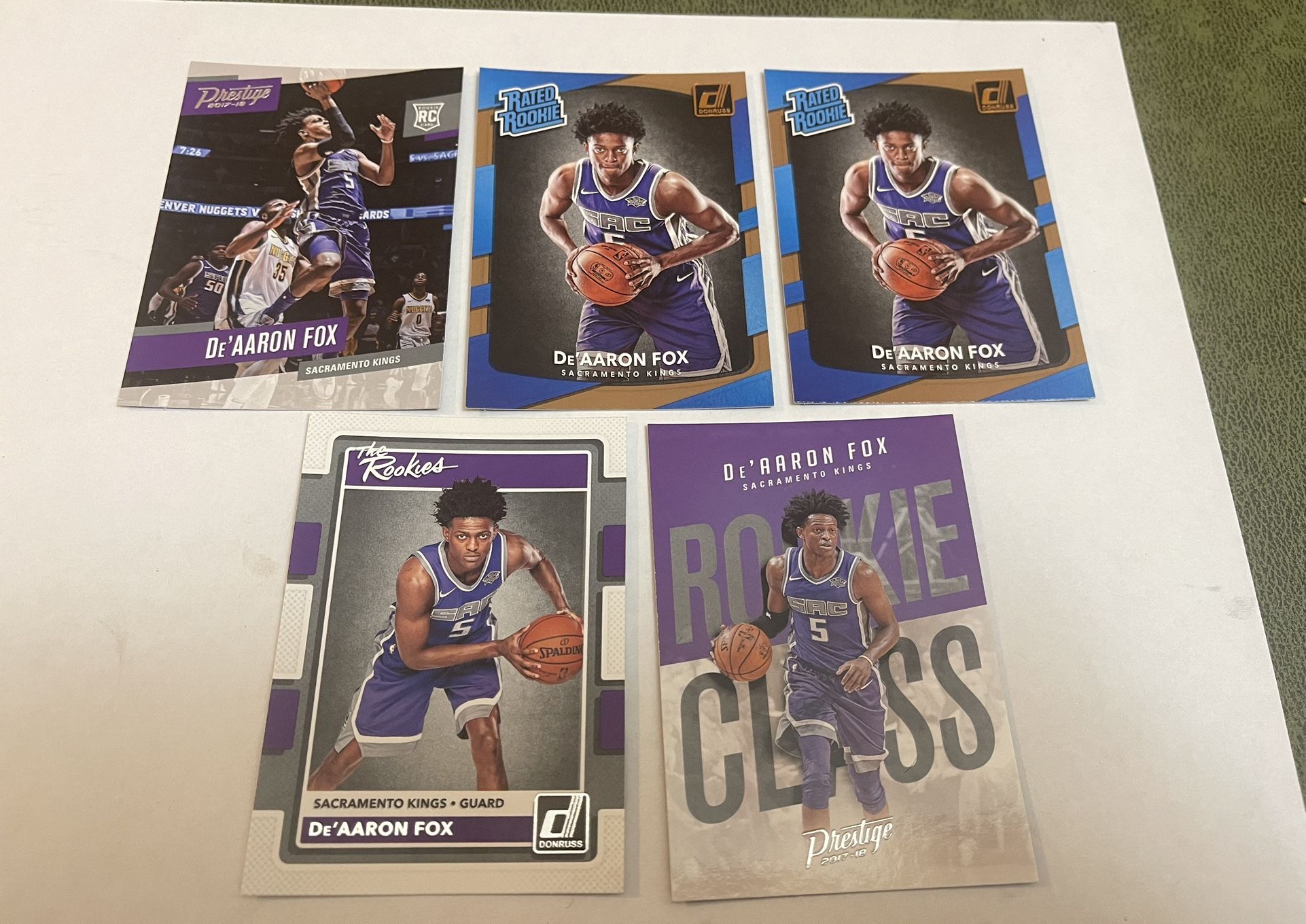Lot Of 5 NBA Sacramento Kings De’Aaron Fox Rookie Cards