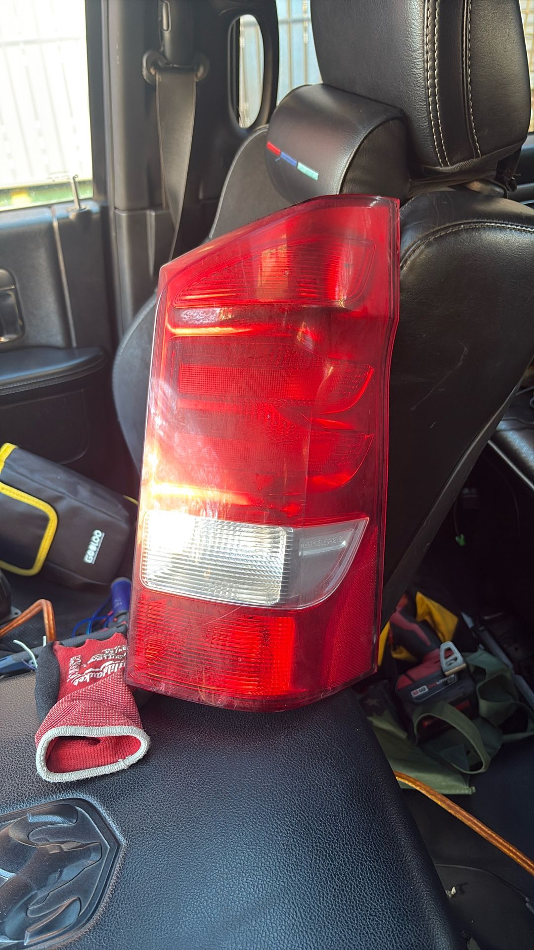 tailight benz metris