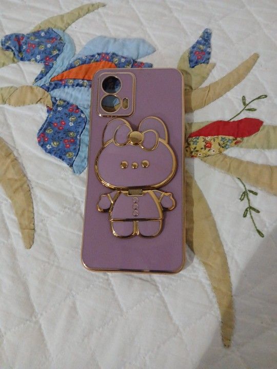 A Motorola Moto G53, Hello Kitty Phone Case