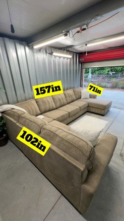 (Delivery) Ashley Furniture Sectional Sofa / Couch with Chaise