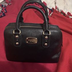 Authentic Michael Kors Jet Set Sabine Leather Bagu