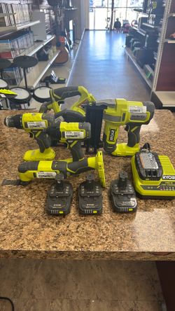 Tools Nailgun Ryobi p321