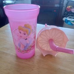 Cinderella Cup With Straw 