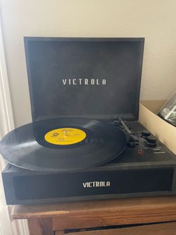 Victrola Eastwood Bluetooth Record Player