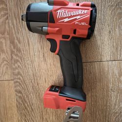Milwaukee M18 FUEL Impact Wrench – New