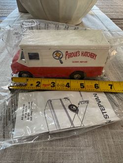 Perdue's Hatchery Step Van Toy Truck Model