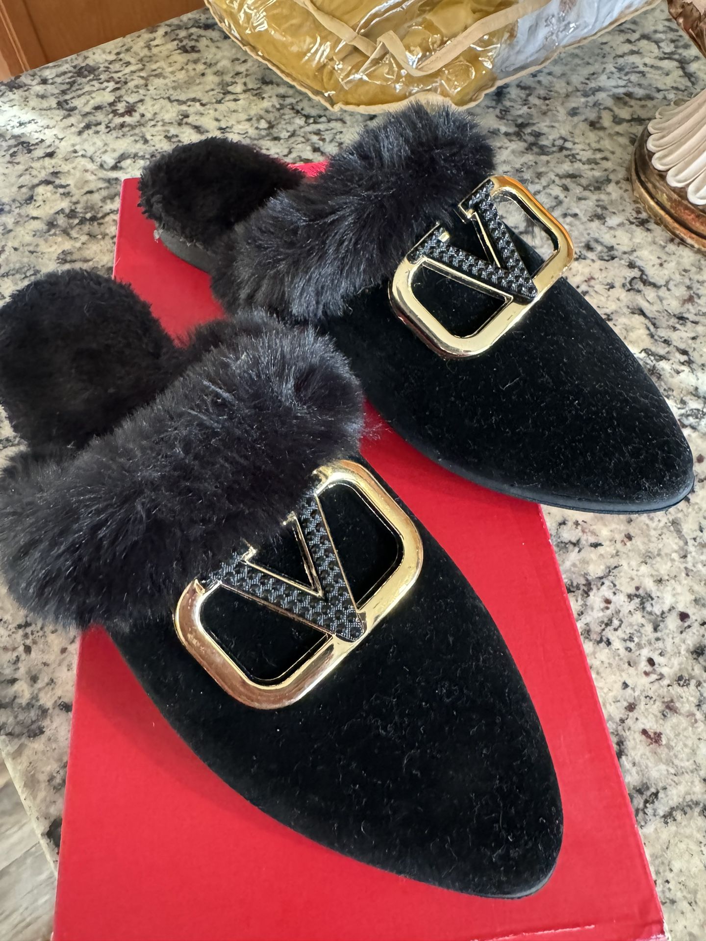 Stylish Black Velvet Shoes