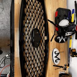 2018 Infinity Q50 Black Grille