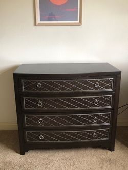 4-drawer dresser