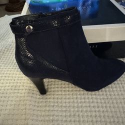New Navy blue Leather & Suede Dress Boots