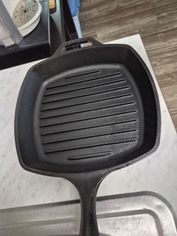Cast-iron grill pan