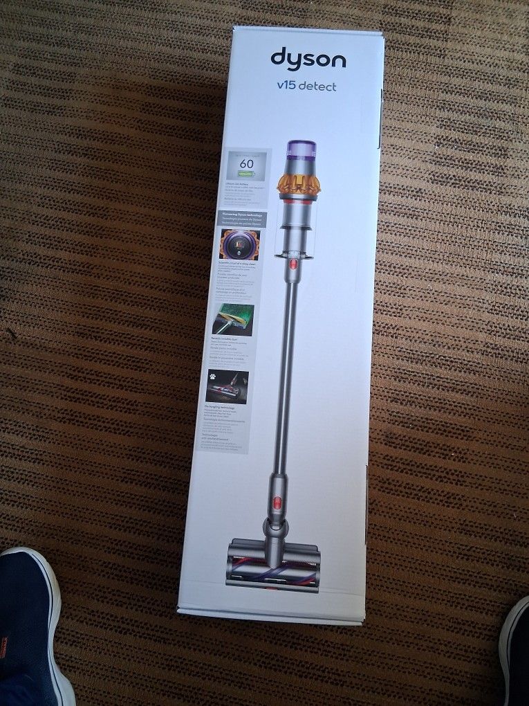 Dyson v15 Detect(Brand New) Cordless Stick Vacuum