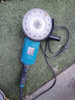 7" corded Makita grinder