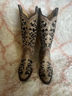 Women cowboy boots