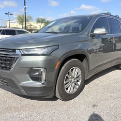 2022 chevrolet traverse LT/ 3 rd seats ask for gladys