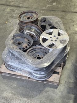 Roughly (10) Chevy Hhr wheels 5-110mm