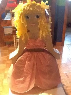 PRINCESS PIÑATA