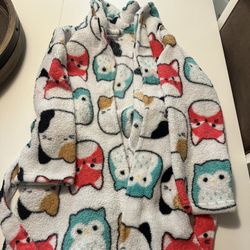 Girls Size 10 Squishmallows Robe (shows some wash wear) 