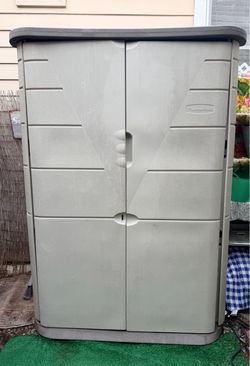 Rubbermaid storage shed