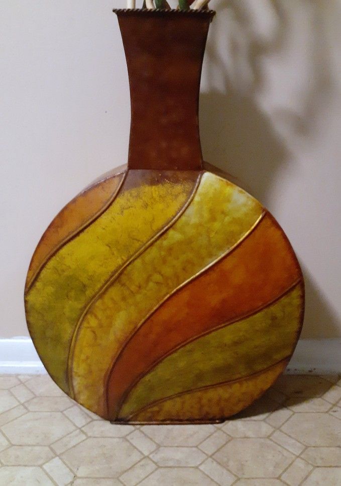 (KIRKLAND'S) HUGE/FLOOR VASE/SI K ARRANGEMENTS (EXCELLENT CONDITION