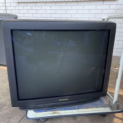"Panasonic" TX33GF15X. 33'inch CRT TV.