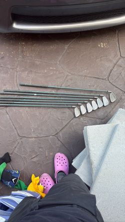GOLF CLUBS