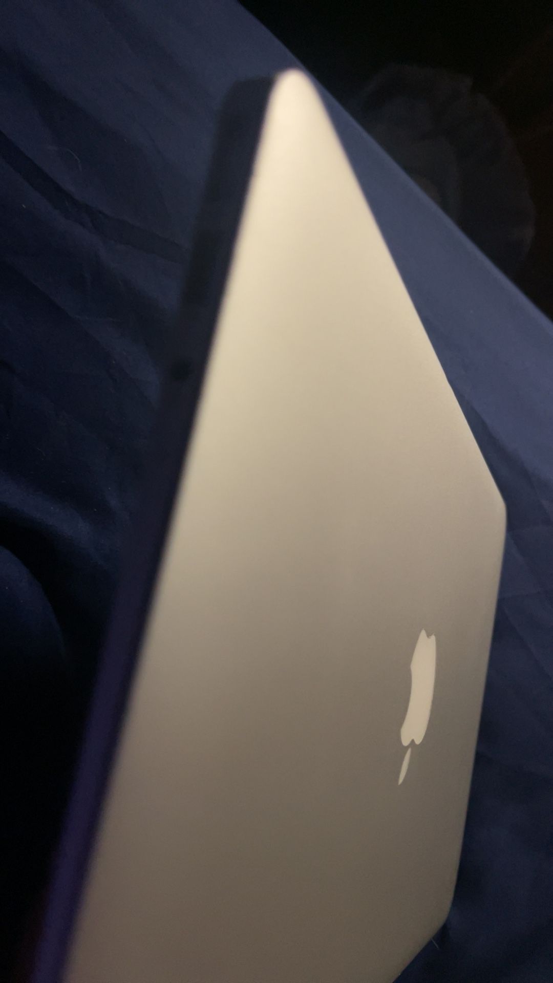 Apple Macbook