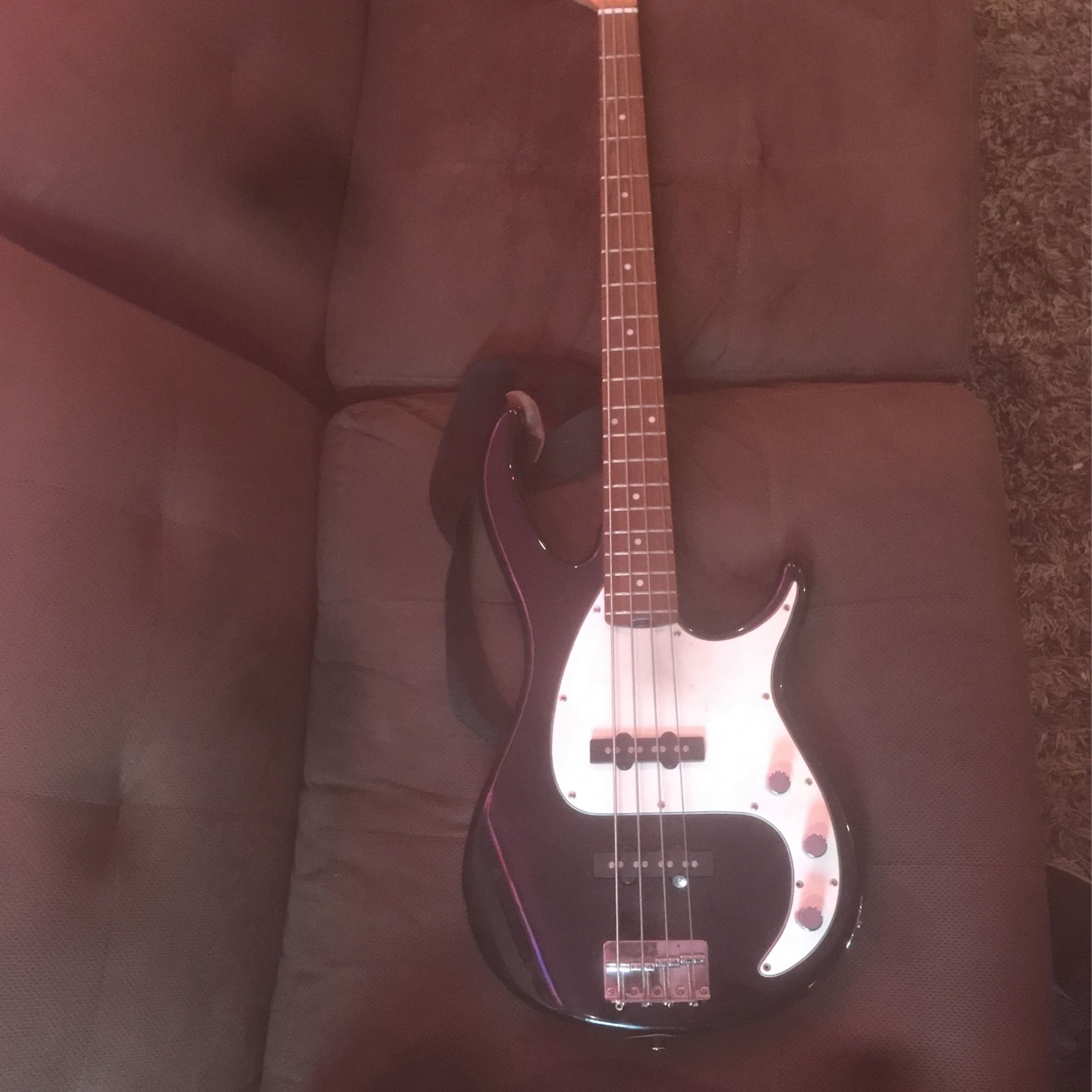Peavey Milestone 3 electric Bass for Sale in Edgewood, WA OfferUp