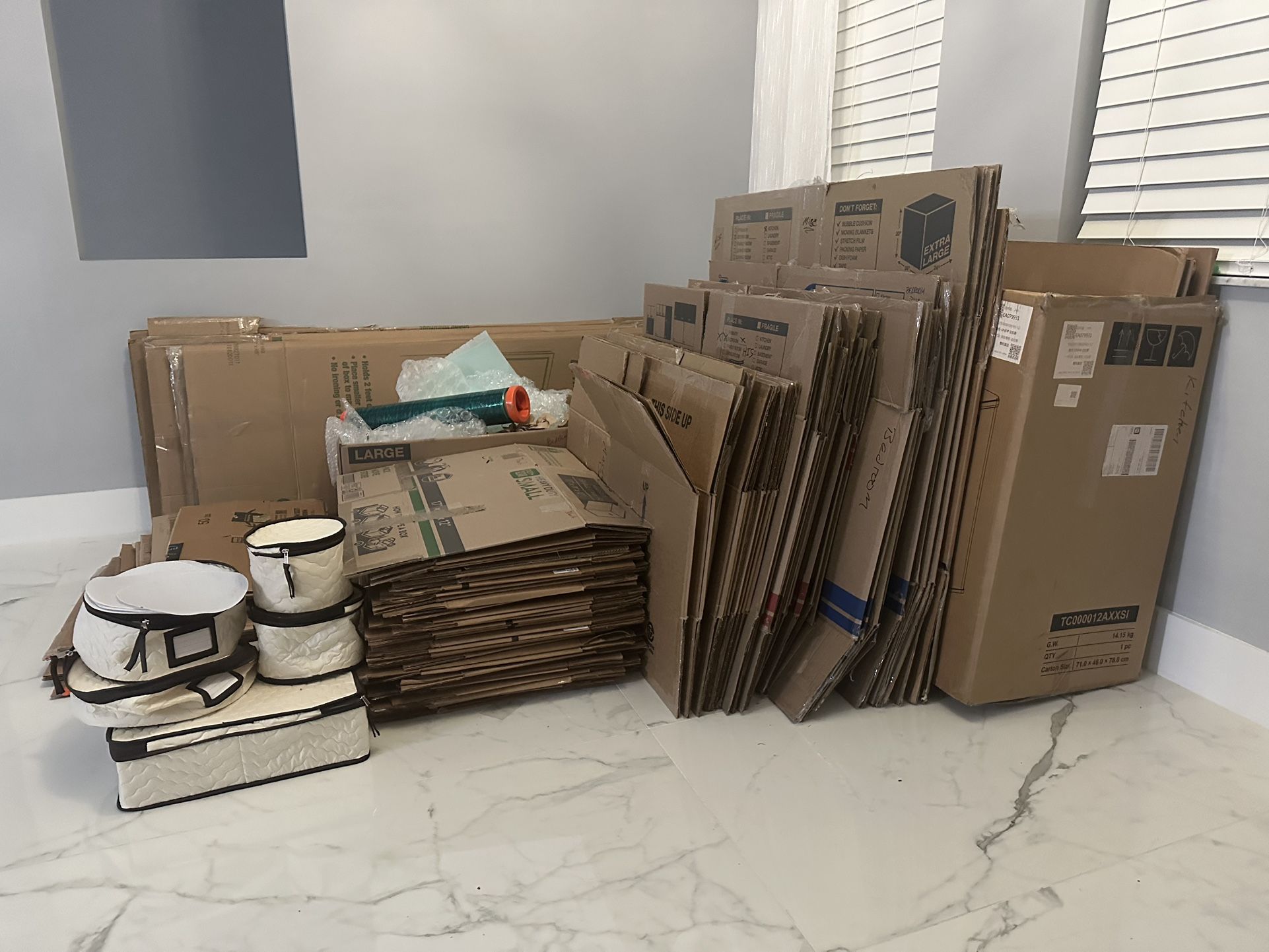 90+ Moving Boxes and Moving Supplies 