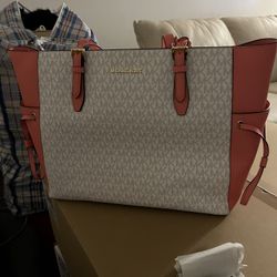 Micheal Kors Bag Authentic  $80 Plus Shipping 