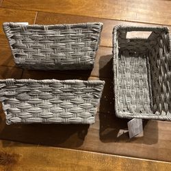 Light Gray Wicker Basket 3 Pieces 