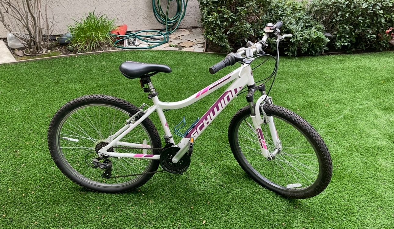 Schwinn Women's Ranger 26 Mountain Bike