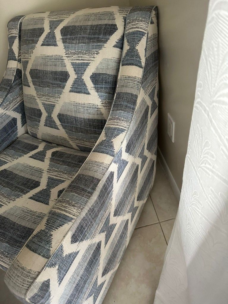 Chair From Rooms To Go