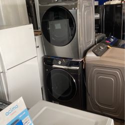 Samsung Front Load Washer And Gas Dryer