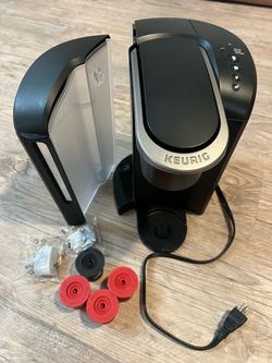 Keurig K-Select Coffee Maker + 4 Reusable K-Cups & Filters