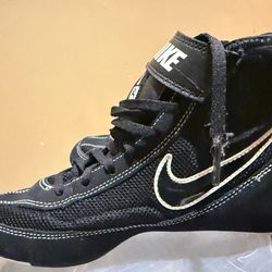 Boxing shoes for female size 6