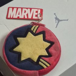 Marvel Comics Japan Plush Coin Purse Cosmetic Travel Bag: Chibi Captain Marvel