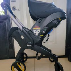 DOONA Baby Stroller / Carseat