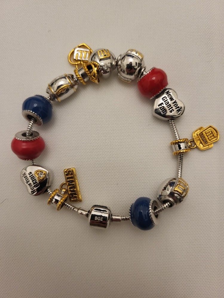 The Bradford Exchange NY Giants Charm Bracelet