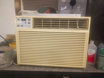 GE Window Air Conditioner Unit