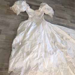 ALFRED ANGELO BRIDAL GOWN