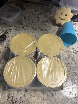 Sealed pack of nutritional powder (vanilla flavor). Brand visible in additional photos. Expires 11/2026. Never opened. Pickup in DeLand.