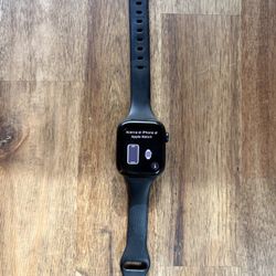 Black Apple Watch 7 41mm 