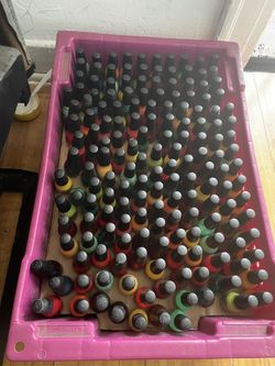 Esmaltes Para Uñas 315 Trae Cada Caja Por $250 Cada Caja Todos Son Nuevos Tengo 5 Cajas