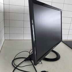 ASUS 24” Flat Screen Monitor 