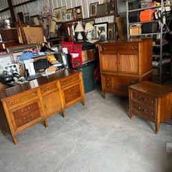 Dresser Set