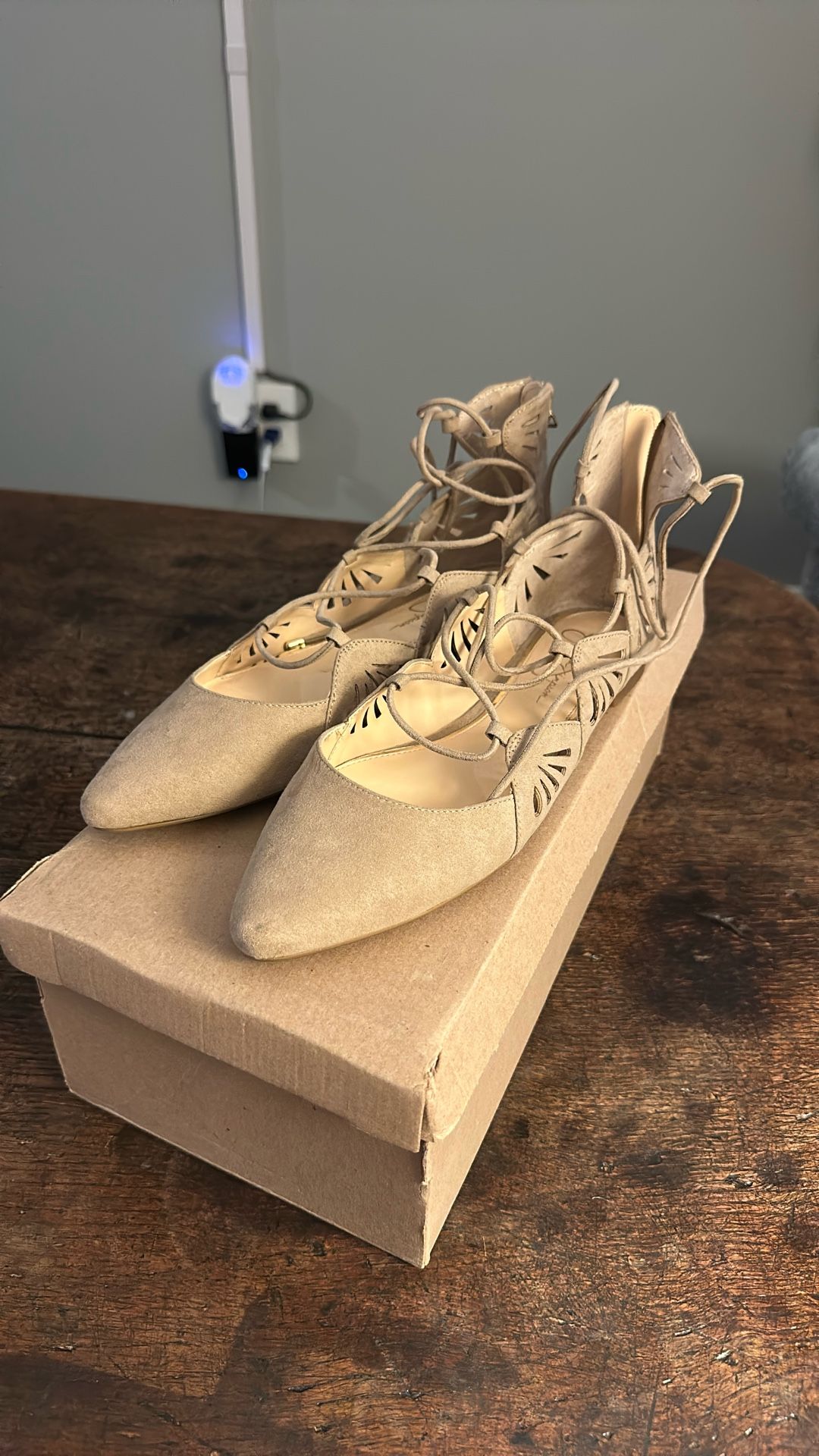Jessica Simpson Lace up Flats (size 9)