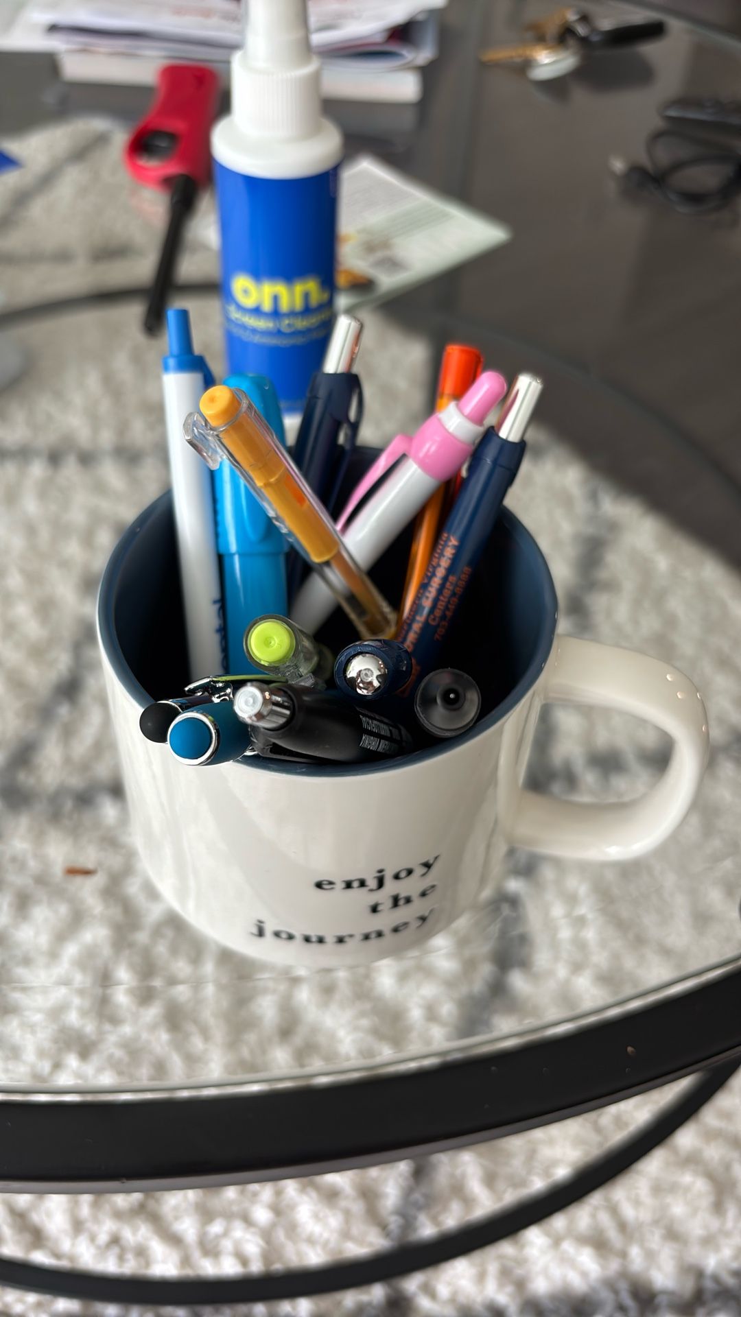 Stationery (pens)