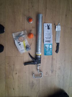 $55 Professional Albion 30oz Bulk Caulk Gun & Accessories – $55